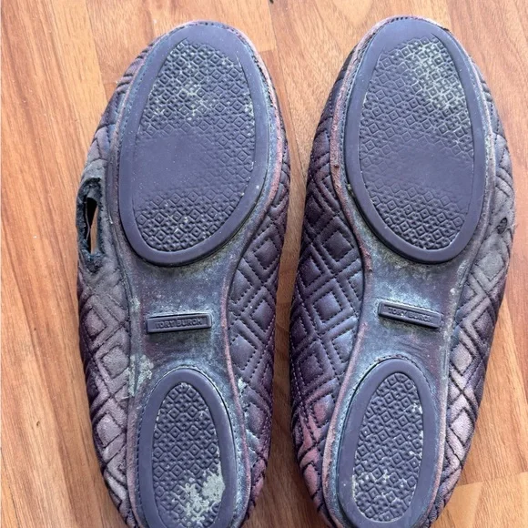 Brown/Burgandy Quilted Minnie with Gold Logo - Picture 3 of 3